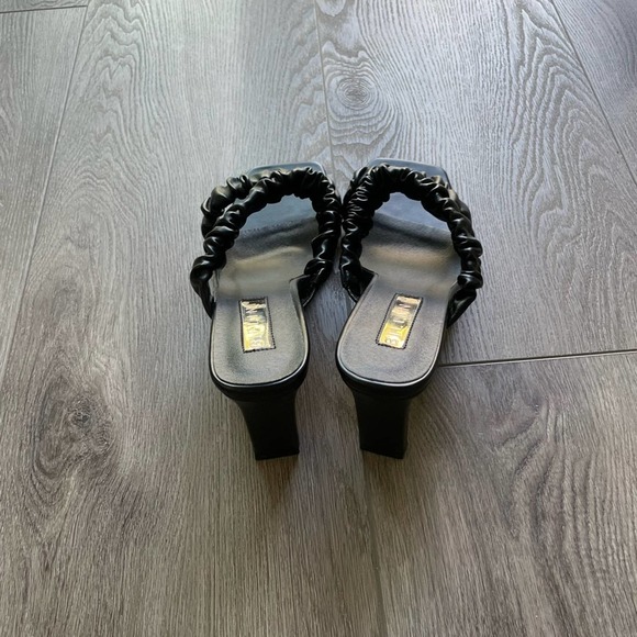 BILLINI OLINA BLACK SCRUNCHIE STYLE BLOCK SLIP ON HEELS MULES SHOES SIZE 10 NEW - Picture 4 of 5